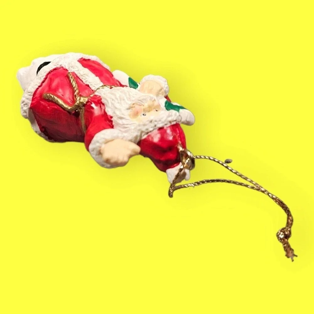 Avon Icicle Fun Ornament Santa with Candy Cane 6.5 in 1995‎ NIB